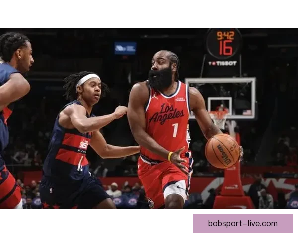 哈登关键时刻绝杀贡献19分带队六人上双收获连胜